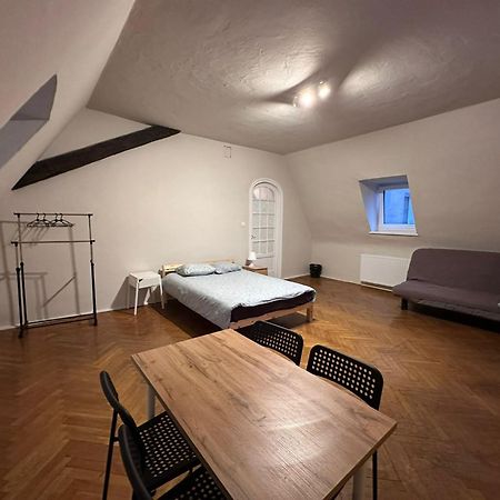 Hostel Apollo 56 Poznaň Exteriér fotografie